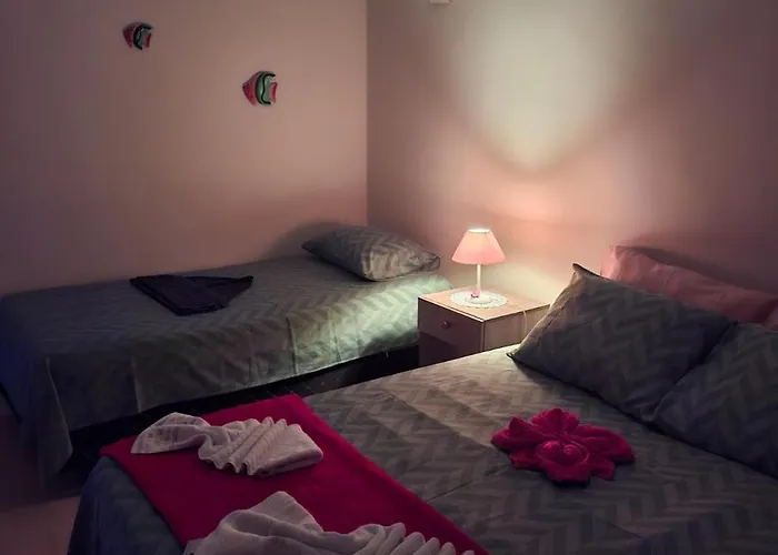 Apartamento Em Guilhermina A Duas Quadras Da Praia Com Estacionamento E Wifi